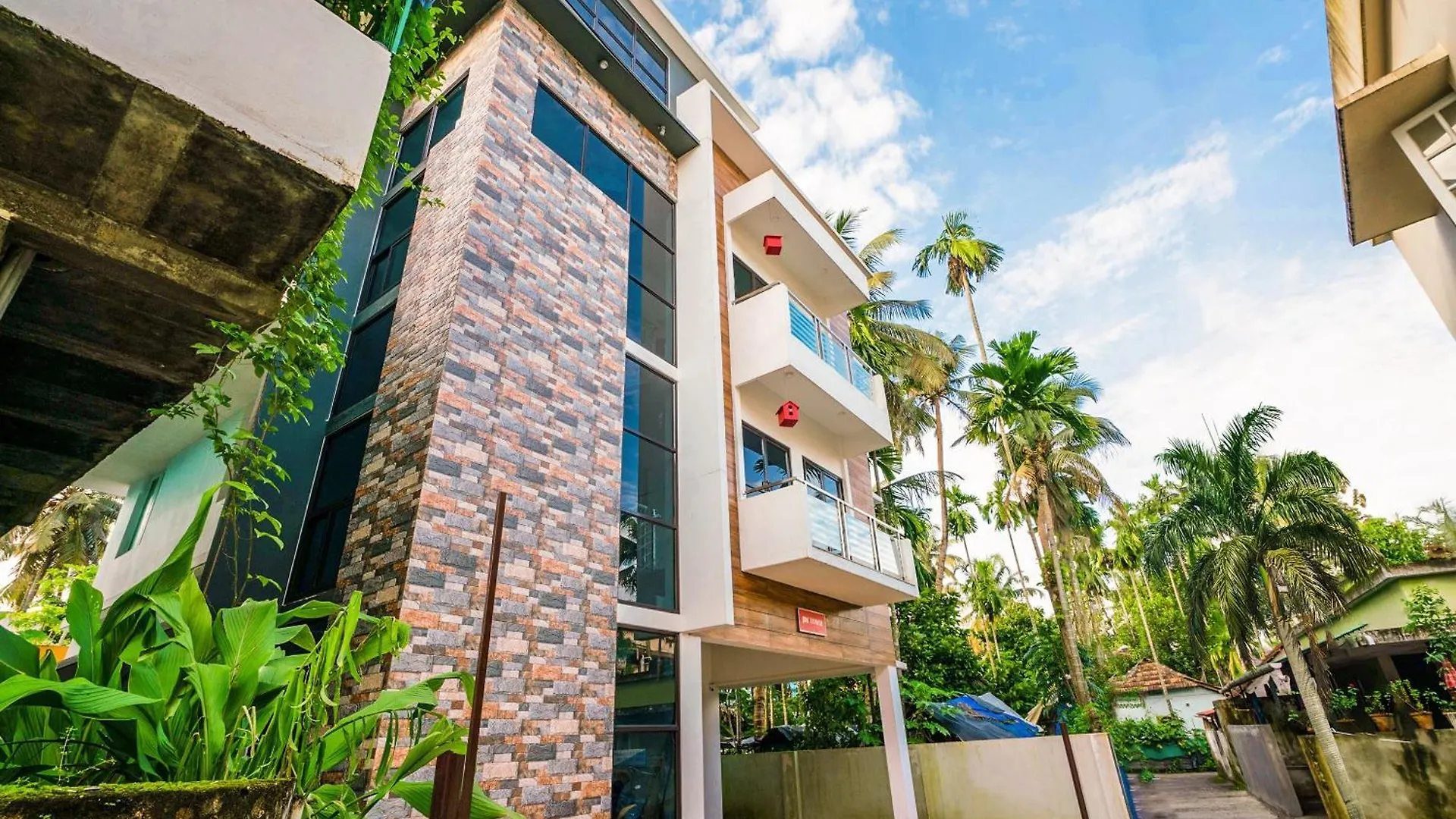Hotel O Thykoodam Apartments Kochi