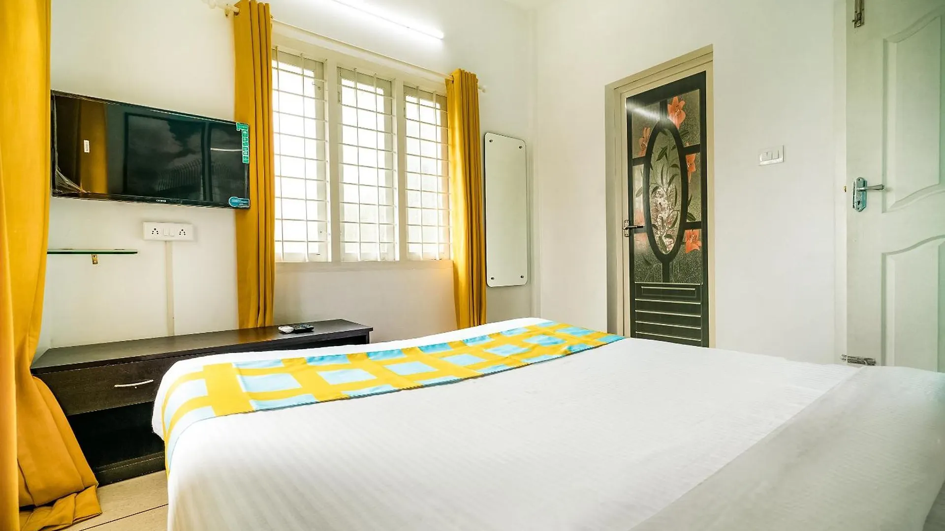 Hotel O Thykoodam Apartments Kochi